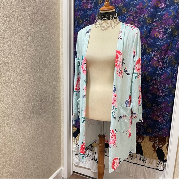 π Lovely colorful rose open cardigan - Picture 4 of 11